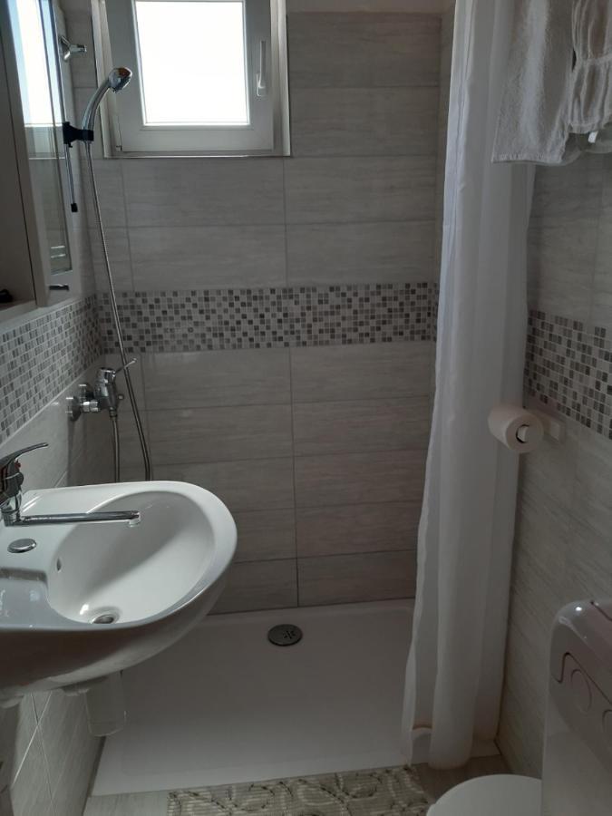 Guesthouse Brodarica شيبينيك المظهر الخارجي الصورة